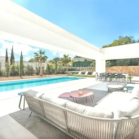 And Spacious -family Sea View Holiday home *